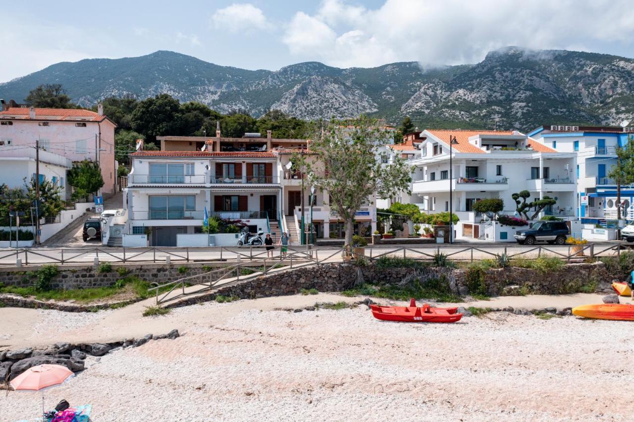 Casa Sulla Spiaggia Cala Gonone Exterior photo